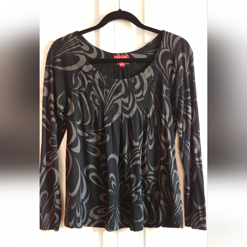 Elle Swirl Patterned Long Sleeve Swing Top Black & Gray Size Medium